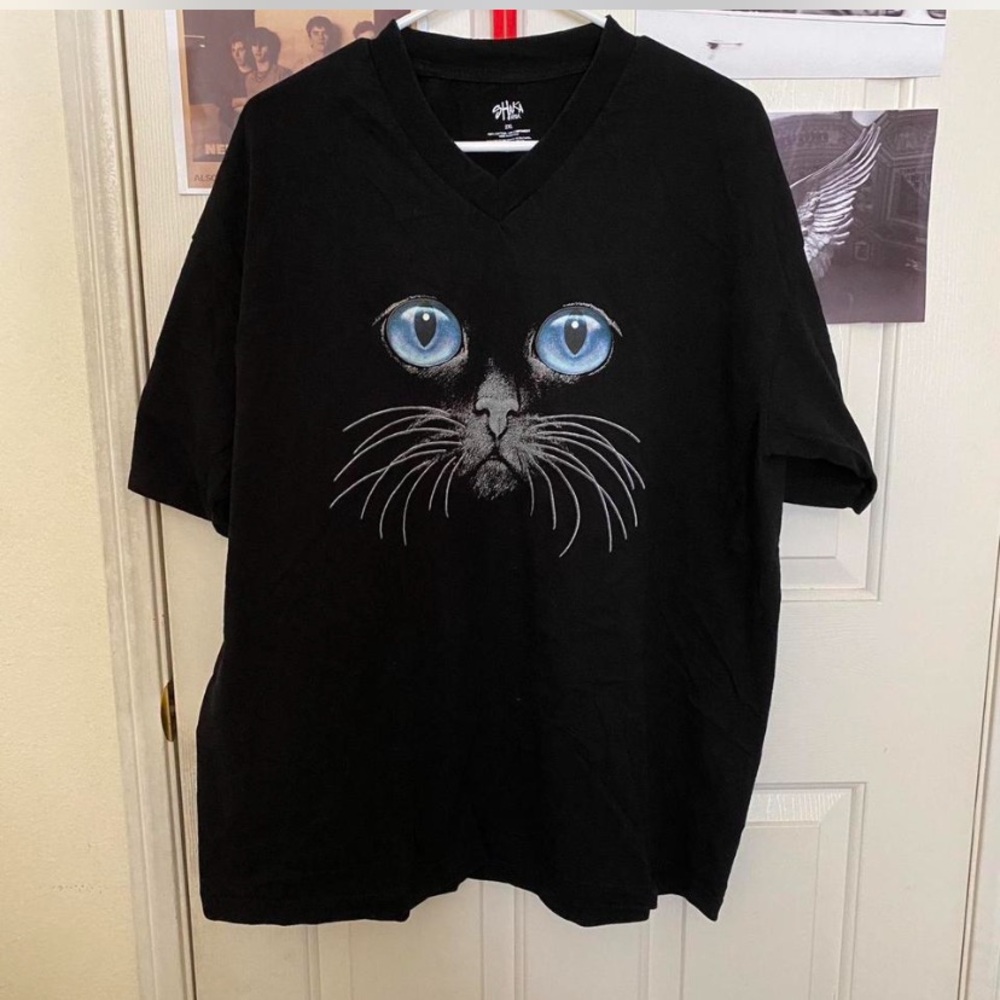 Black Cat Face V Neck T Shirt